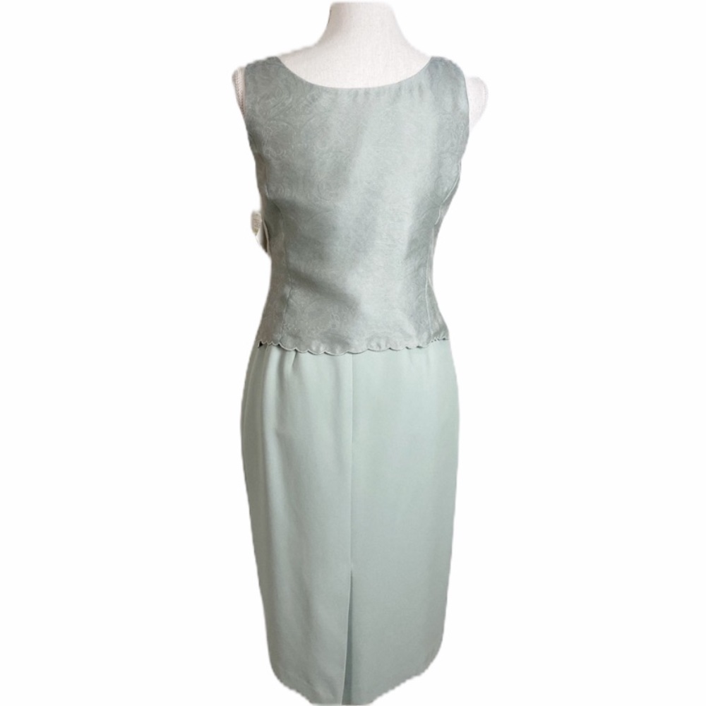 Worn Once. Vintage Albert Nipon 2pc Green . Hemme… - image 2
